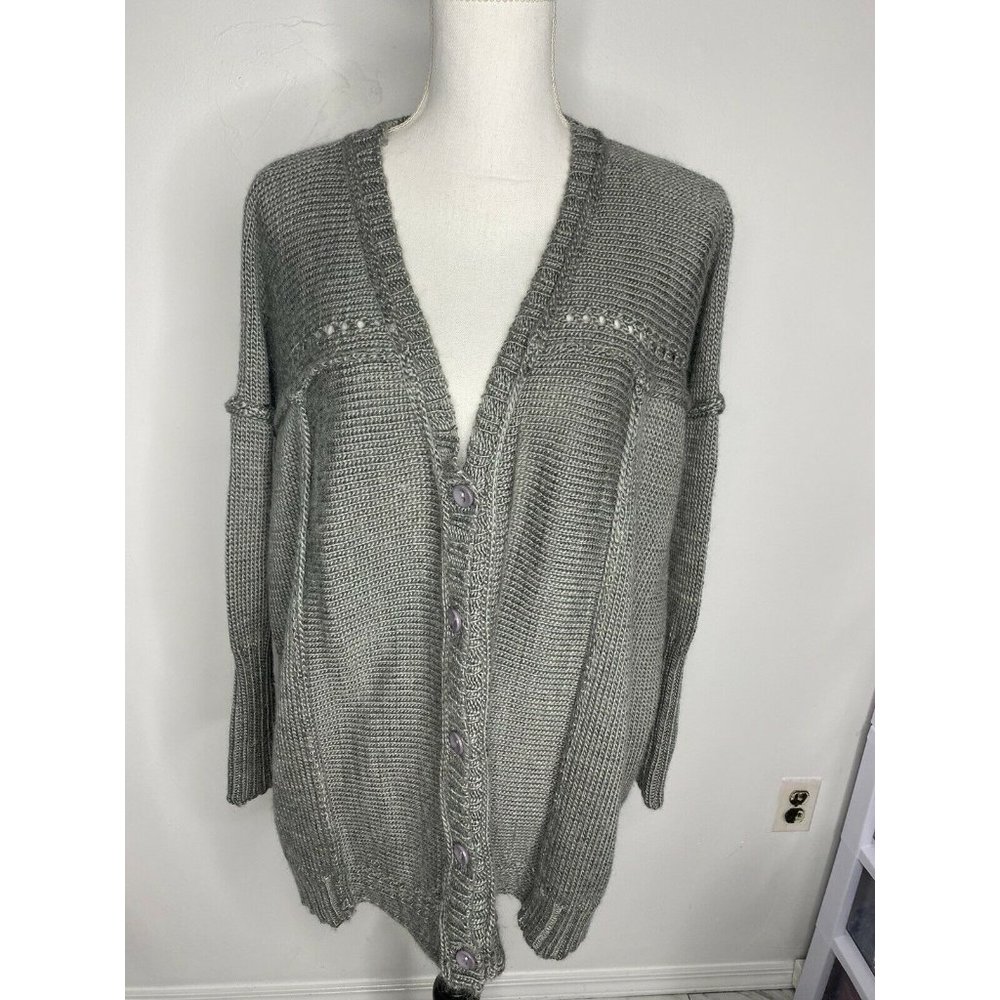 Shae Anthropologie Med Long Sleeve Gray Cardigan
